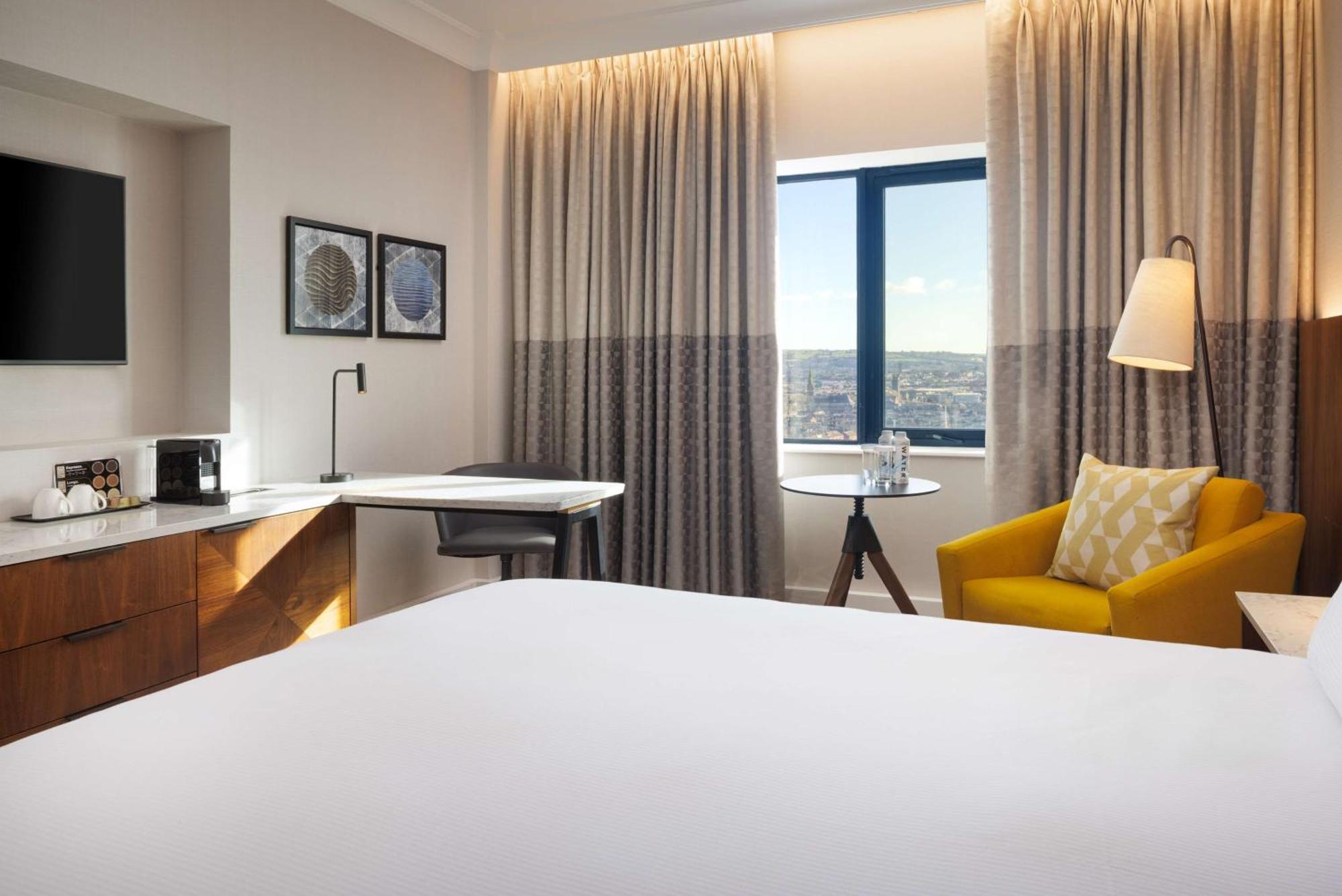 Executive King Room Lounge Access