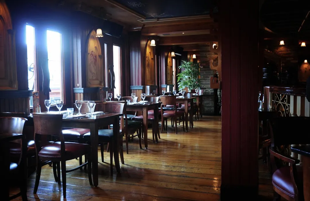 Benedicts Hotel-1